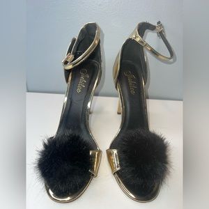 Size 9 Women Heels Gold fashionable very cute for any special occasion